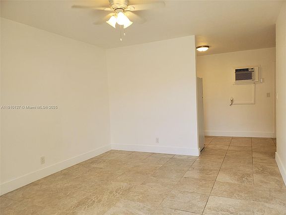 5th image of 26 SE 3rd Ter APT 3