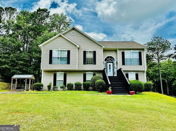 203 Northfield Dr, Lagrange, GA 30240