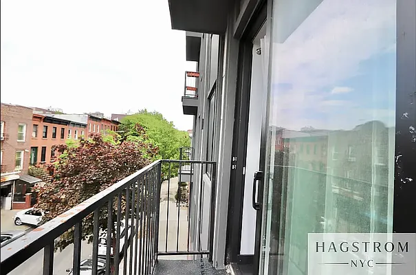 Rented by Hagstrom Management Inc | media 31