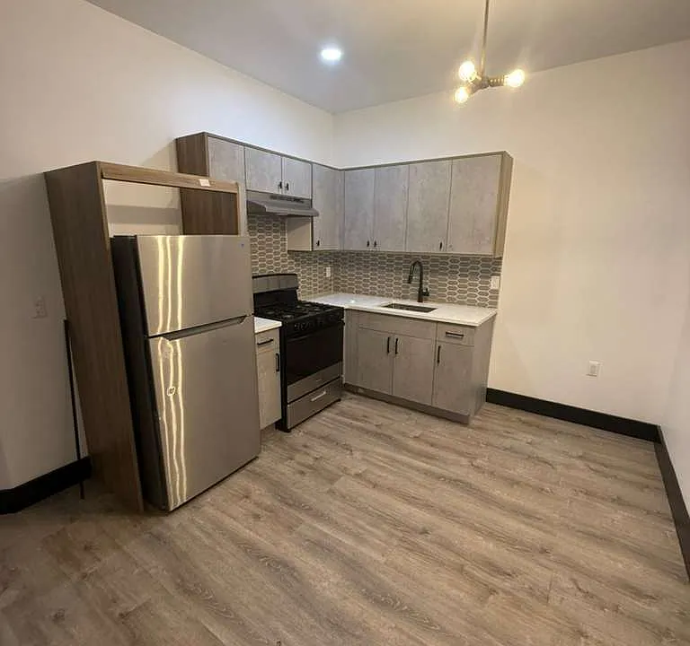 11 Thomas St #4A