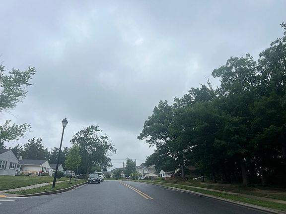 5th image of 1902 Winder Rd
