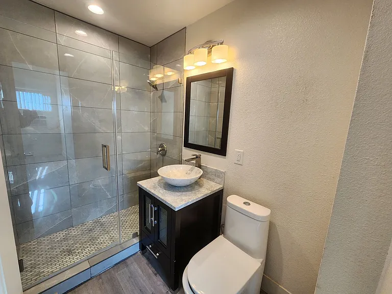 211 S 13th St #6 — Photo 10