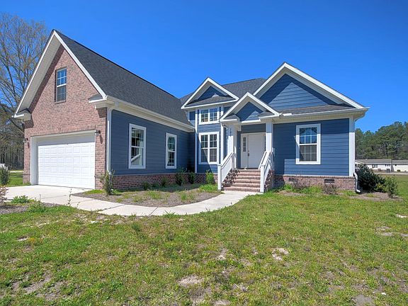 5th image of 197 Prince Edward Dr