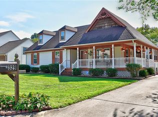 329 Barcelona Dr, Chesapeake, VA 23322