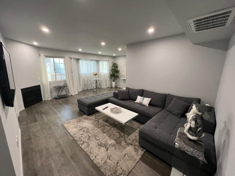 1st image of 336 E Verdugo Ave #14
