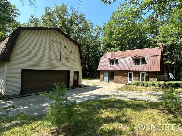 5001 Holton Duck Lake Rd, Twin Lake, MI 49457