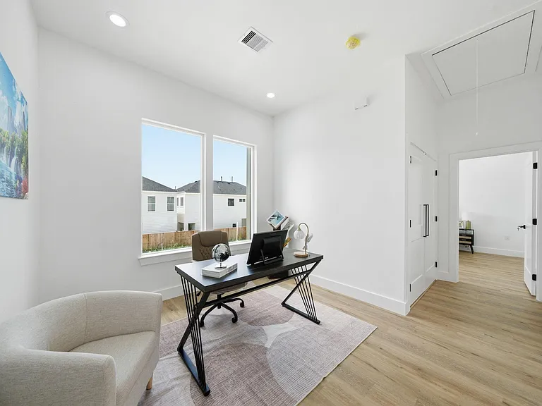 8910 Knoll Leaf Dr — Photo 10