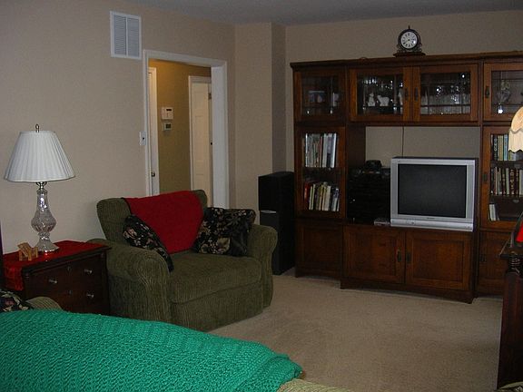 New Carpets and Hardwood 