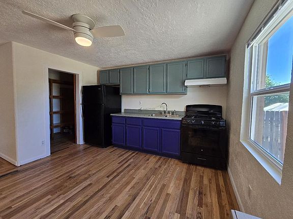 3rd image of 1427 Agua Fria St #B