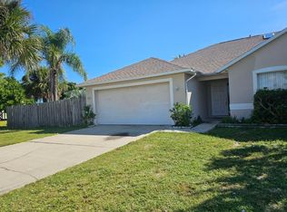 195 Magnolia St, Satellite Beach, FL 32937