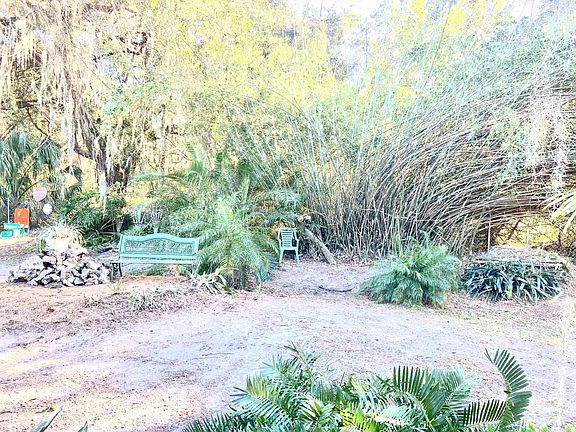 3rd image of 800 Spanish Moss Dr