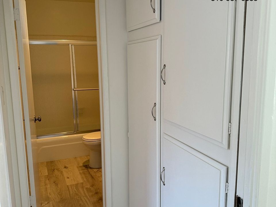 1st image of 503 W 39th St #7