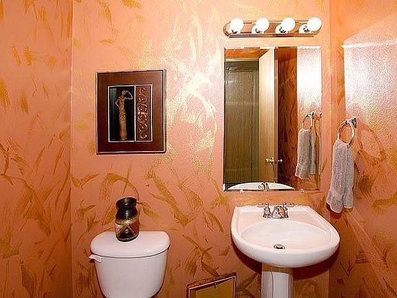 Powder room