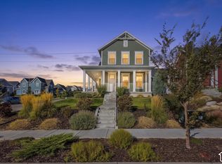 11122 S Willow Walk Dr, South Jordan, UT 84009