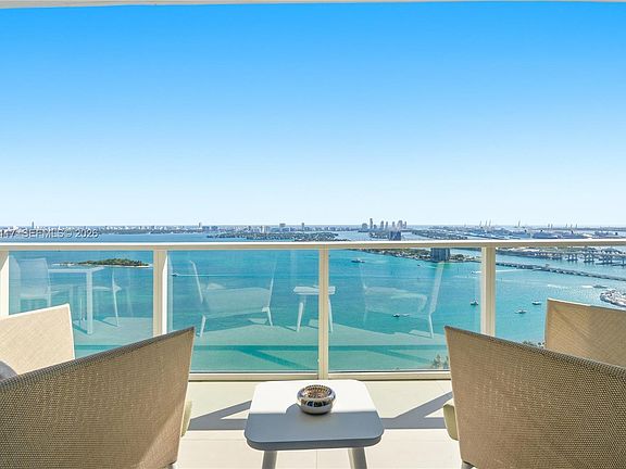 5th image of 2020 N Bayshore Dr APT 3407