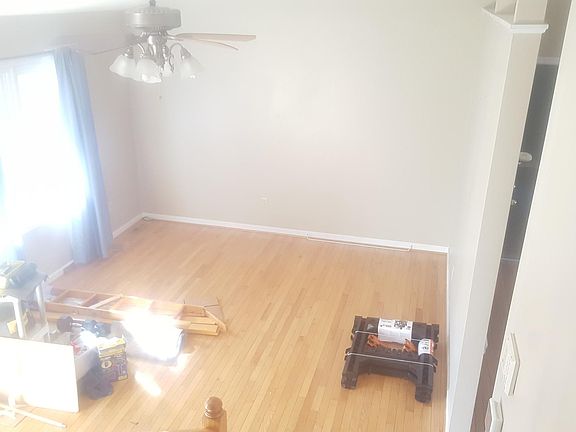 5th image of 1584 Oakmont Dr