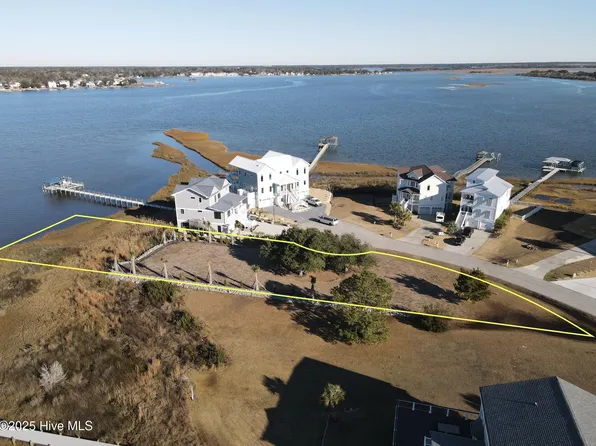 171 Big Hammock Point Rd, Sneads Ferry, NC 28460