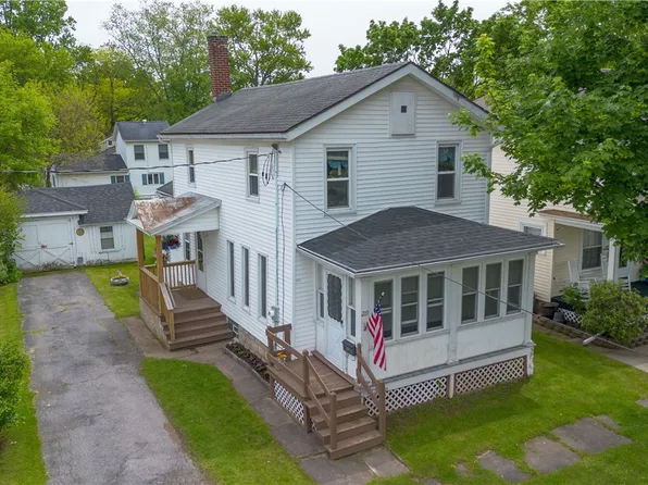 219 W Williams St, Waterloo, NY 13165