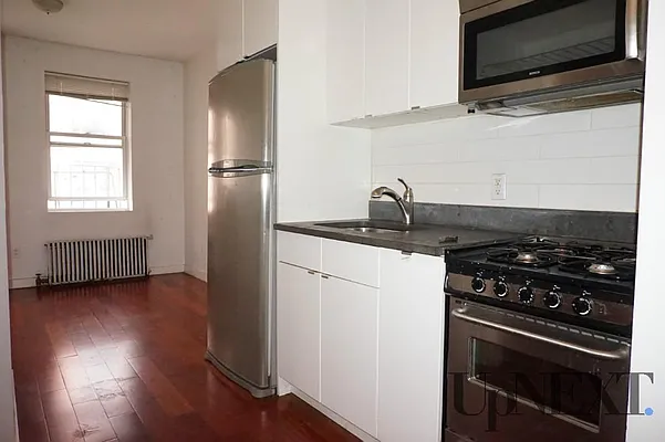 Rented by UpNext Real Estate | media 11