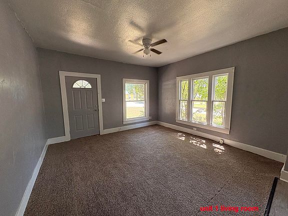 2nd image of 1115 W Ash Ave