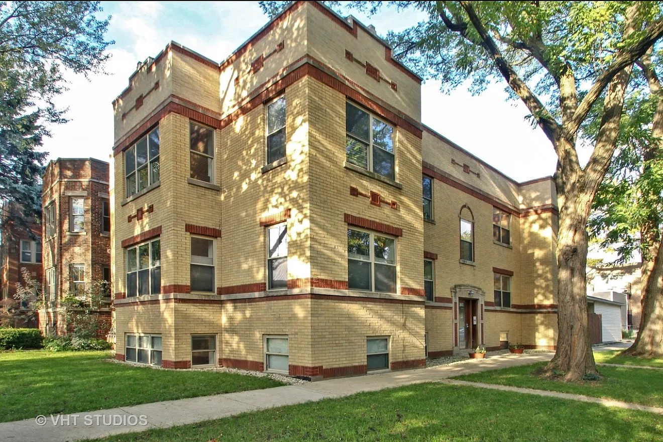 2 bed, 900 sqft, $1,850 — Photo 1