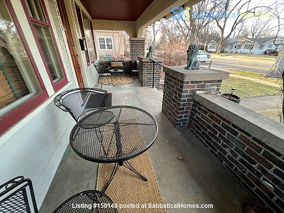 Spacious front porch looking north to Oak St.