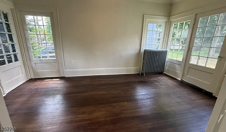 1126 Kensington Ave — Photo 4