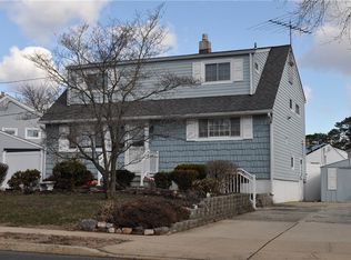 36 Nicholas Dr, Old Bridge, NJ 08857