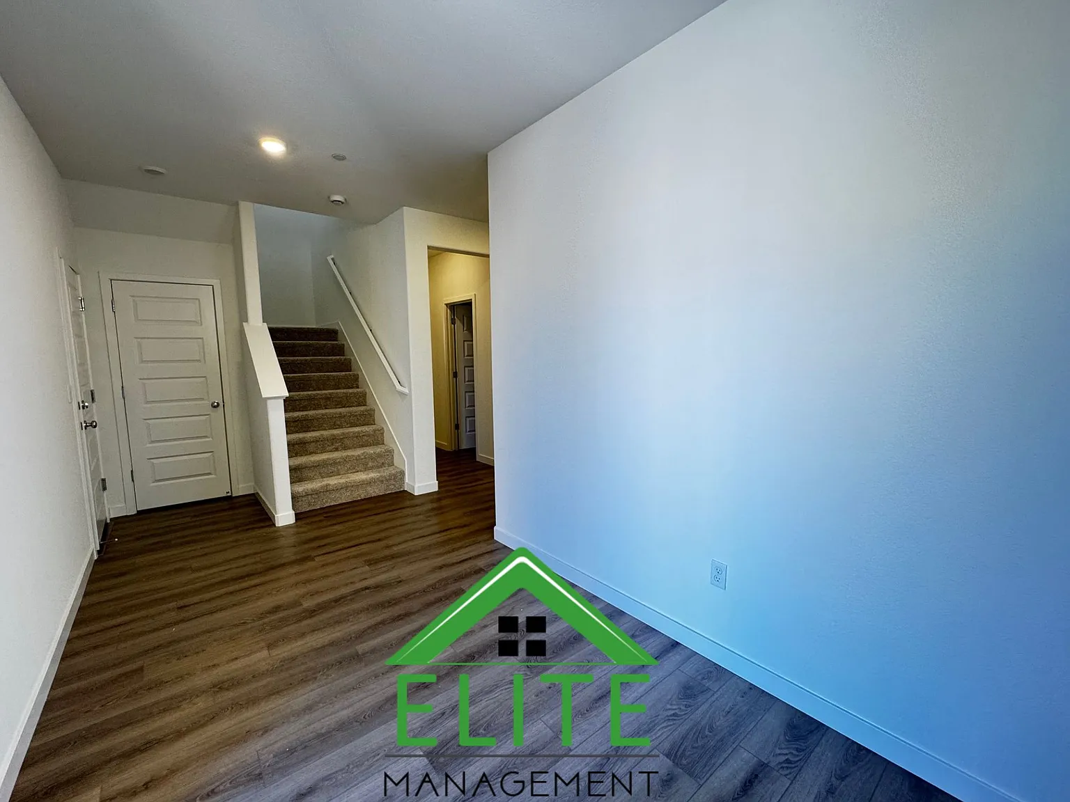 4 bed, 3427 sqft, $3,300 — Photo 3