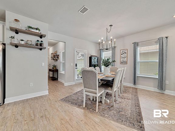 5th image of 1223 Lavender Ln