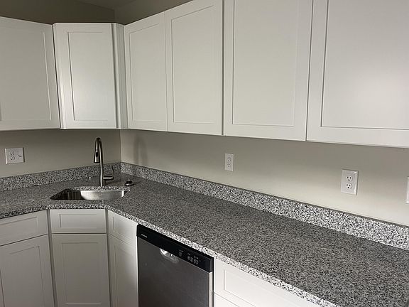 4th image of 1805 Woodbrooke Dr