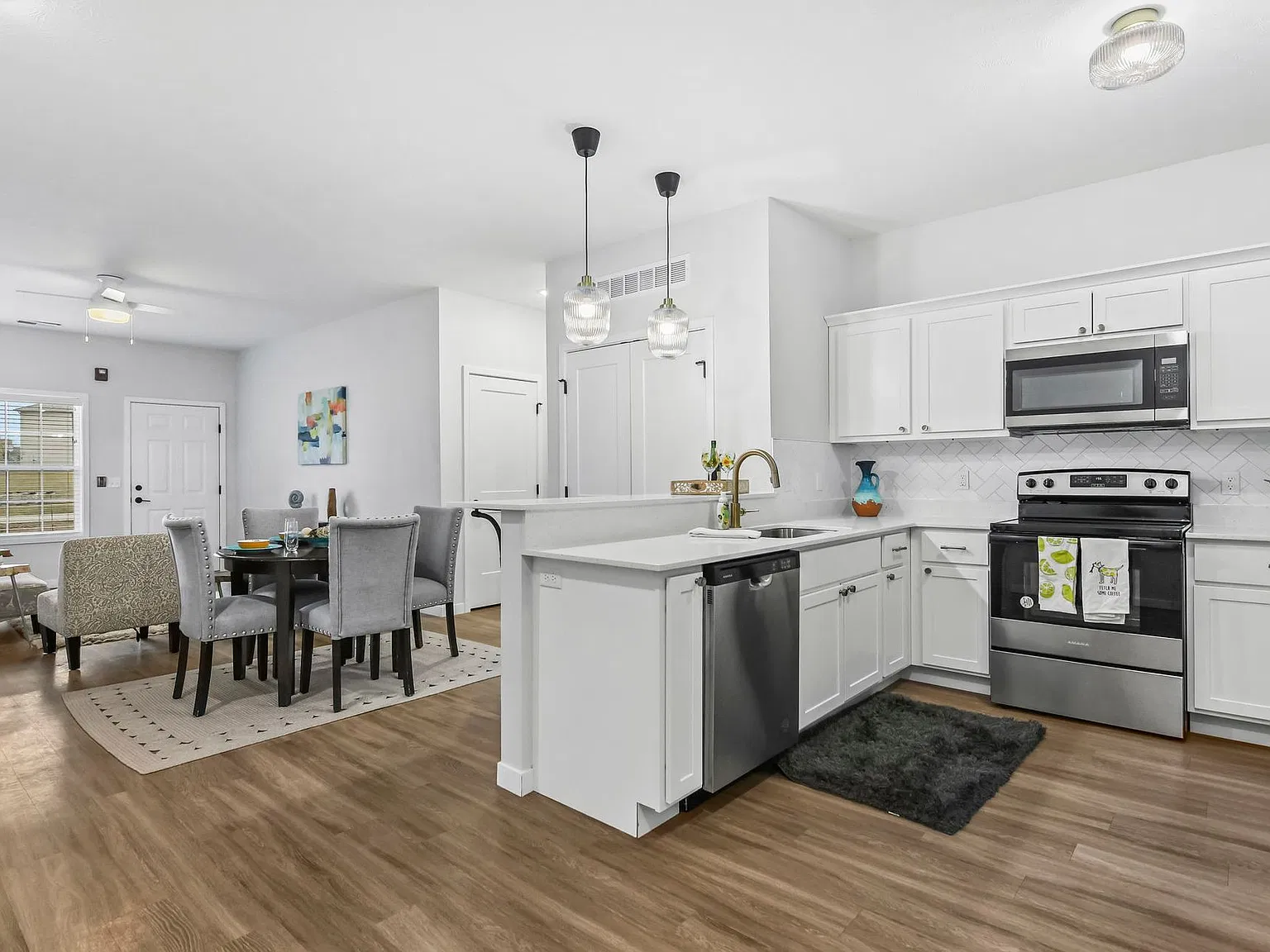 Ravina New Construction — Photo 1