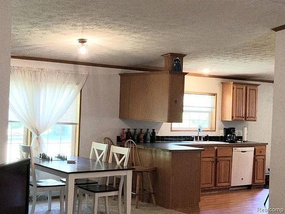 4th image of 2053 Bisby Dr