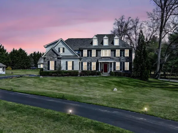 957 Cornwallis Dr, West Chester, PA 19380