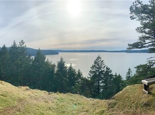 132 Thatcher Pass Dr, Anacortes, WA 98221