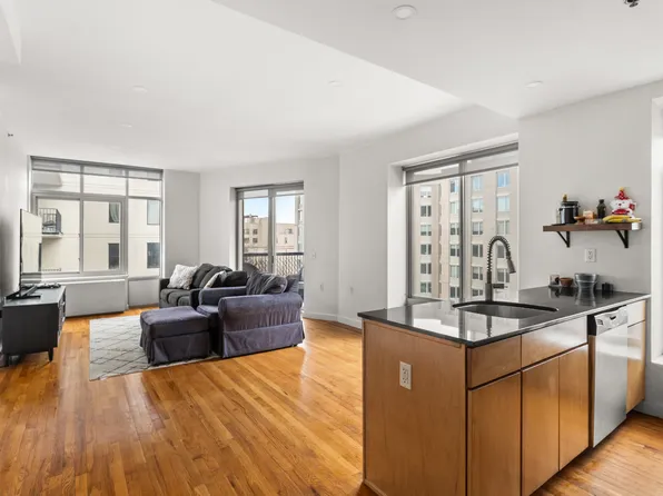 892 Bergen Street image 1 of 16