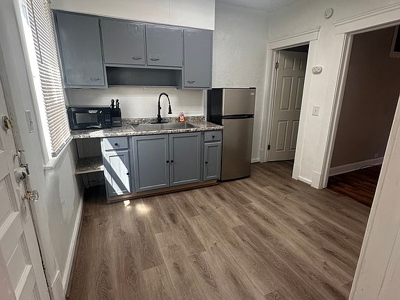 2nd image of 2104 W 78th St #1