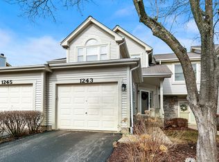 1243 Tennyson Ln, Naperville, IL 60540