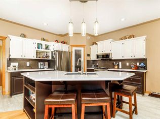 111 NE Adams Close, Red Deer, AB T4R 3C7