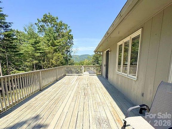 4th image of 35 Azalea Dr