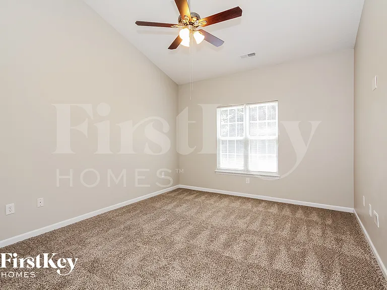 11718 Black Maple Ave — Photo 9