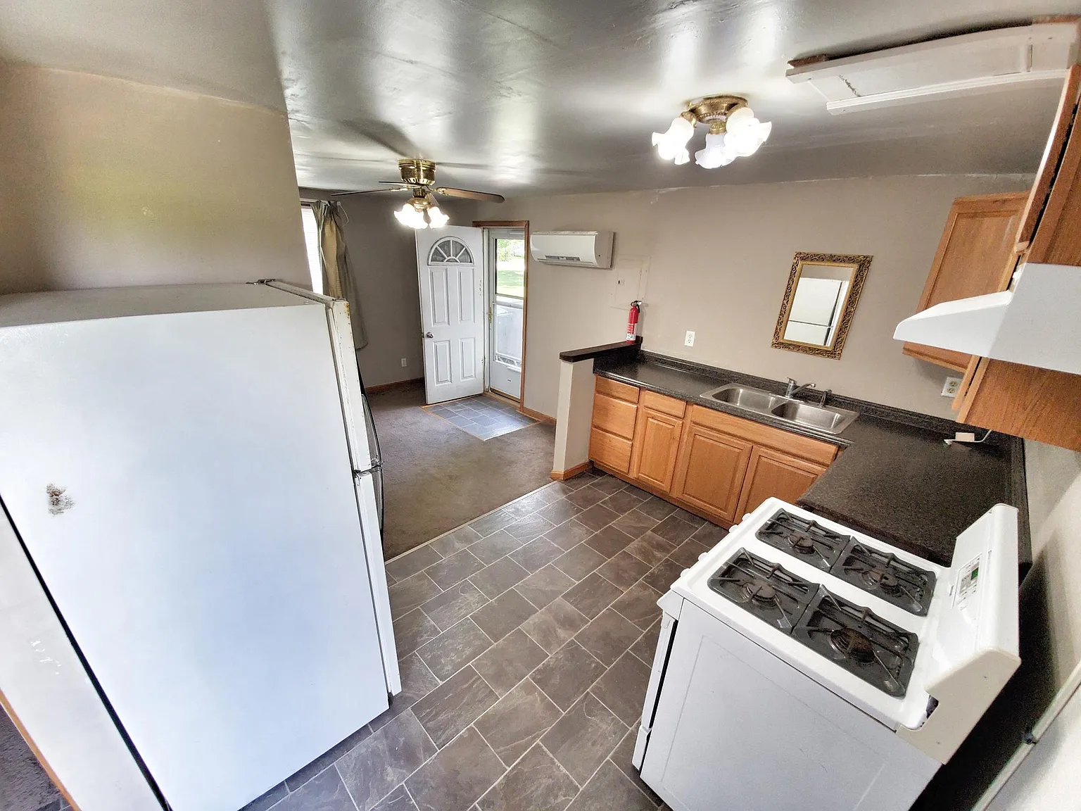544 W Buckeye Ave — Photo 3