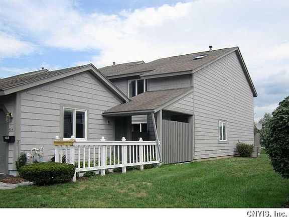 5th image of 464 Summerhaven Dr N