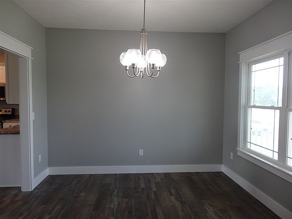 5th image of 1022 Fair Meadows Dr