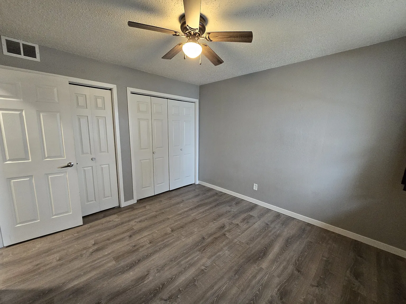 105 Ludland Drive #3 - 1 — Photo 3