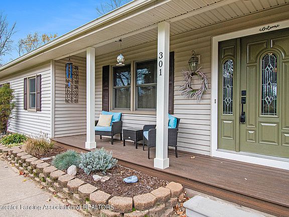 5th image of 301 E Herbison Dr
