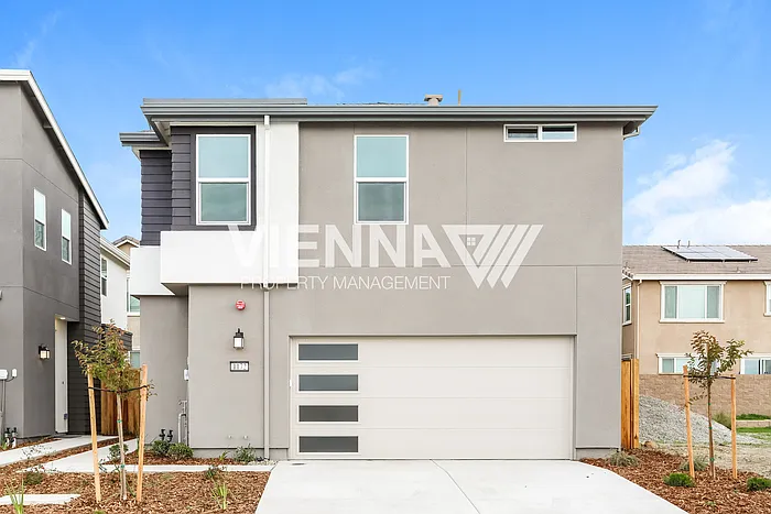 1172 Bengal Loop photo 1