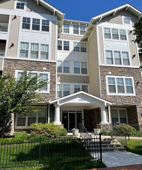 12824 Clarksburg Square Rd #304 — Photo 4