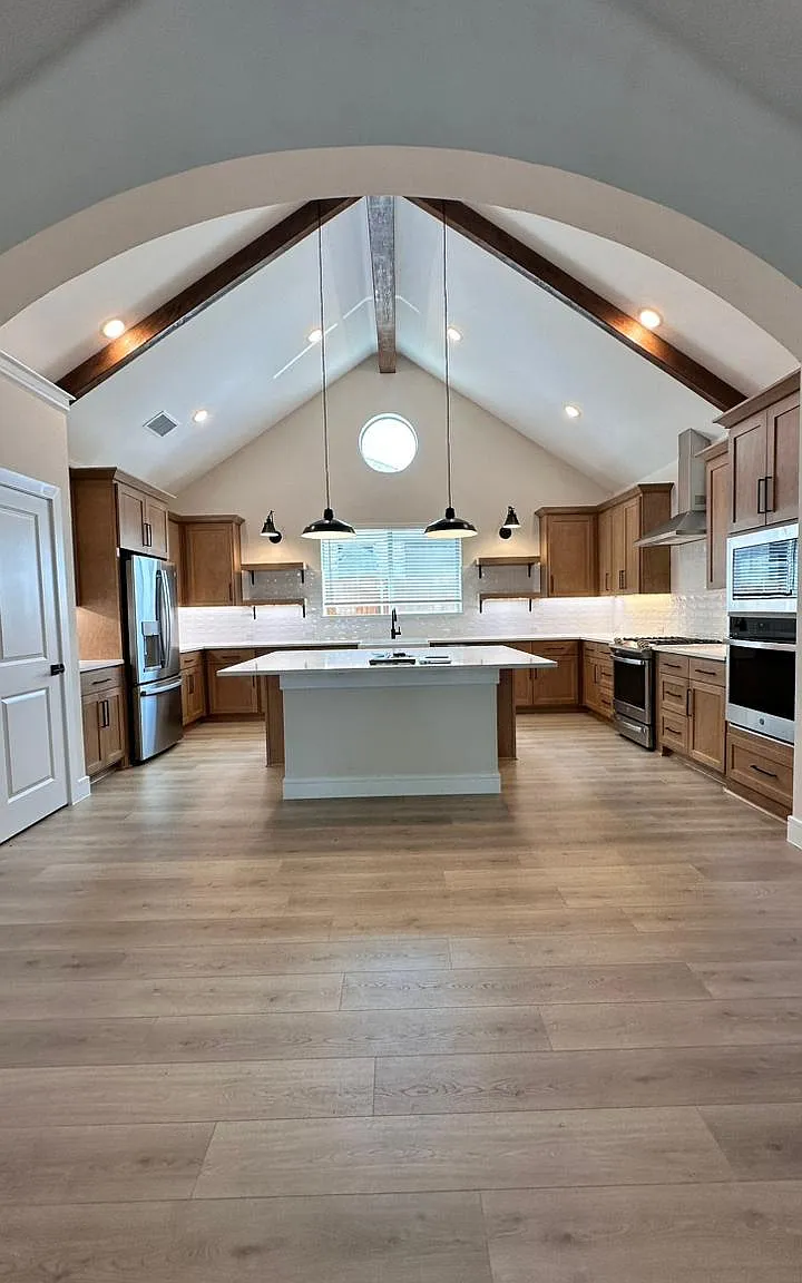4 bed, 2829 sqft, $2,995 — Photo 1