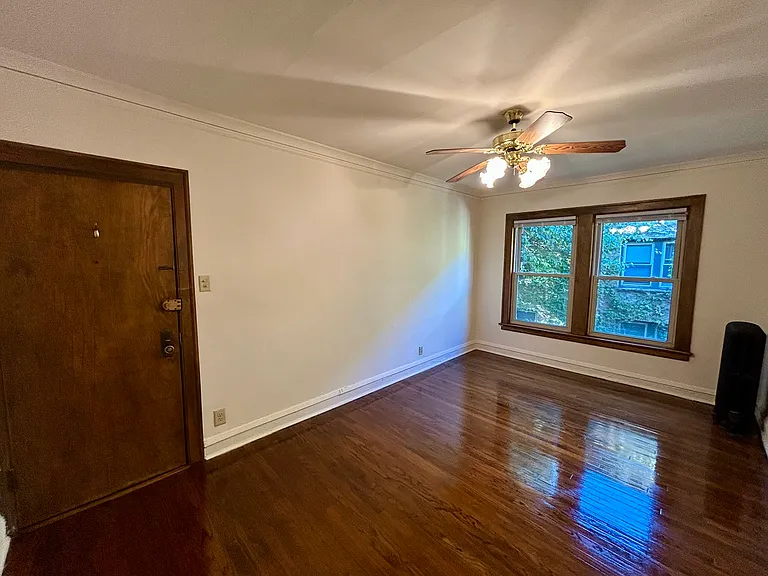 520 W Belden Ave — Photo 42